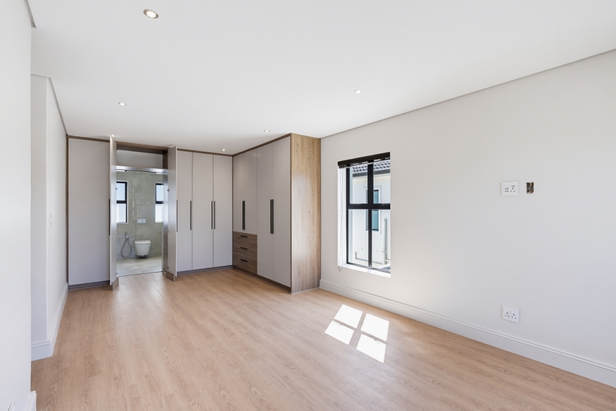 To Let 3 Bedroom Property for Rent in Pinelands Western Cape
